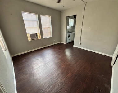 309 Hutcheson Street - Photo Thumbnail 4