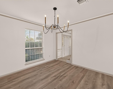 306 Houghton Road - Photo Thumbnail 11