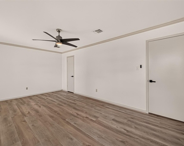 306 Houghton Road - Photo Thumbnail 36