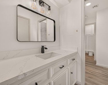 306 Houghton Road - Photo Thumbnail 38