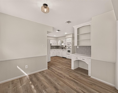 306 Houghton Road - Photo Thumbnail 18