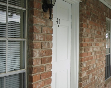 14333 Memorial Drive - Photo Thumbnail 2