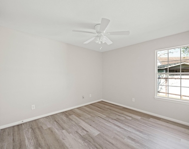 1626 Dove Run - Photo Thumbnail 8