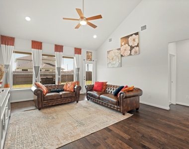 7843 Wyndham Harbor Court - Photo Thumbnail 12