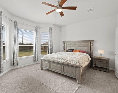 7843 Wyndham Harbor Court - Photo Thumbnail 14