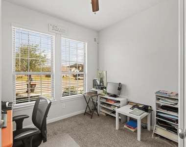 7843 Wyndham Harbor Court - Photo Thumbnail 2
