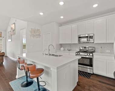 7843 Wyndham Harbor Court - Photo Thumbnail 7