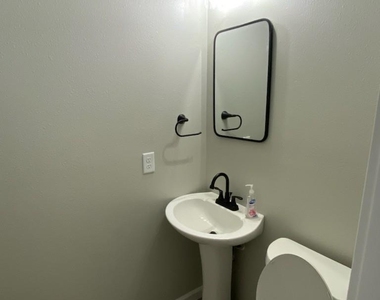 7427 Evans Street - Photo Thumbnail 9