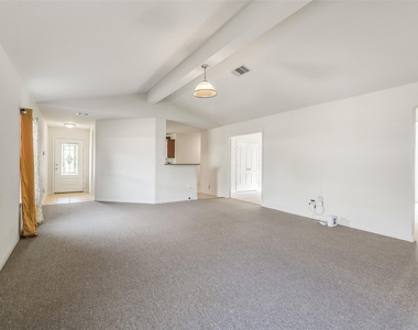 22719 Tabberts Way - Photo Thumbnail 4