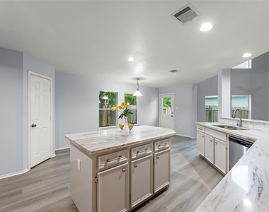 11745 Logan Ridge Drive - Photo Thumbnail 12