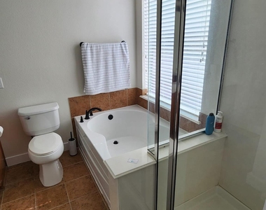 4519 Woodspring Glen Lane - Photo Thumbnail 18