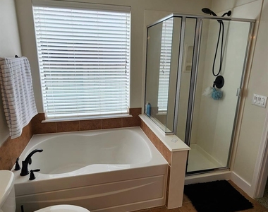 4519 Woodspring Glen Lane - Photo Thumbnail 15