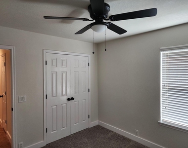 4519 Woodspring Glen Lane - Photo Thumbnail 34