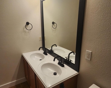 4519 Woodspring Glen Lane - Photo Thumbnail 32