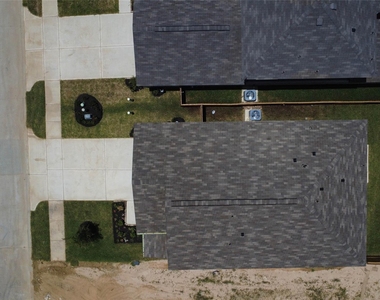 7757 Bergamot Cir - Photo Thumbnail 16