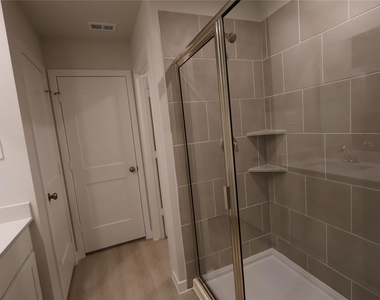 7757 Bergamot Cir - Photo Thumbnail 9