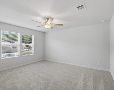 7757 Bergamot Cir - Photo Thumbnail 9
