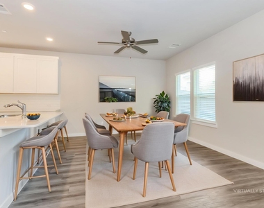 18306 W Centro Circle - Photo Thumbnail 6