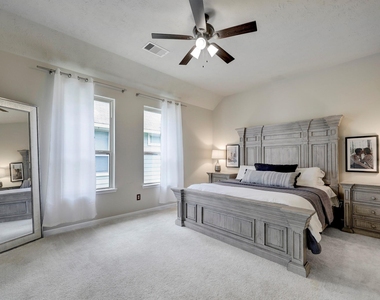 3323 Masters Point Drive - Photo Thumbnail 15