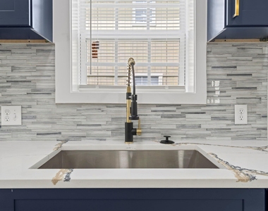 2817 Winbern Street - Photo Thumbnail 4