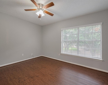 3610 Bee Bayou Lane - Photo Thumbnail 26