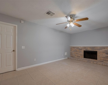 3610 Bee Bayou Lane - Photo Thumbnail 10