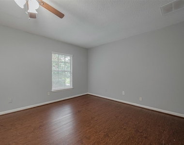 3610 Bee Bayou Lane - Photo Thumbnail 28