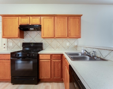 6702 Albion Cresent Drive - Photo Thumbnail 17