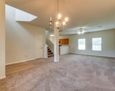 6702 Albion Cresent Drive - Photo Thumbnail 32