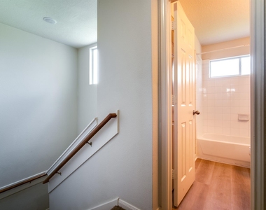 6702 Albion Cresent Drive - Photo Thumbnail 24