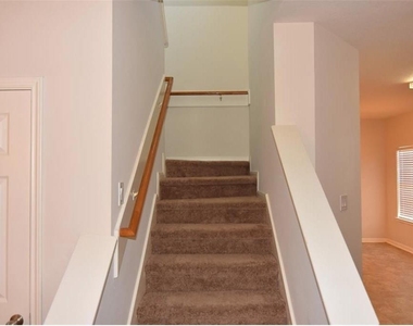 6702 Albion Cresent Drive - Photo Thumbnail 3