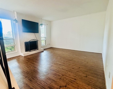 1413 Bonanza Road - Photo Thumbnail 5