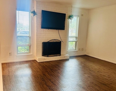 1413 Bonanza Road - Photo Thumbnail 7