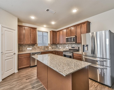 5047 Royal Amber Lane - Photo Thumbnail 10