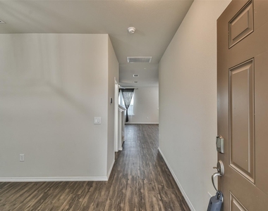 5047 Royal Amber Lane - Photo Thumbnail 5