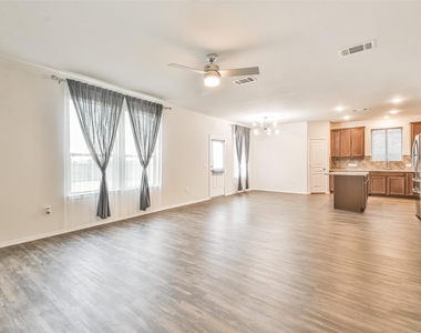 5047 Royal Amber Lane - Photo Thumbnail 17