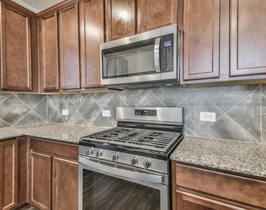 5047 Royal Amber Lane - Photo Thumbnail 13