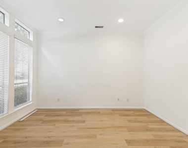 9318 Rainbluff Lane - Photo Thumbnail 7