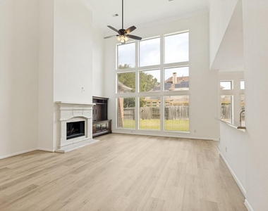 9318 Rainbluff Lane - Photo Thumbnail 6
