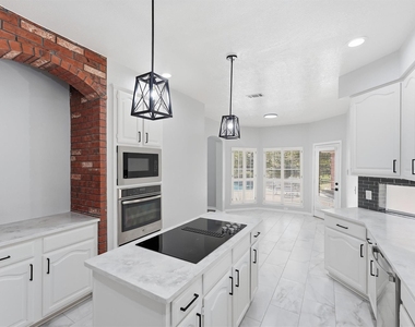 3319 Vista Lake Drive - Photo Thumbnail 5