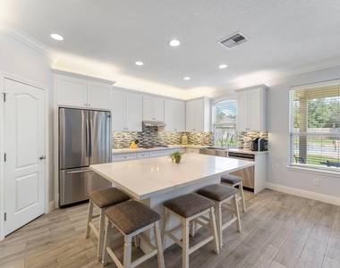 119 Wood Drake Place - Photo Thumbnail 8