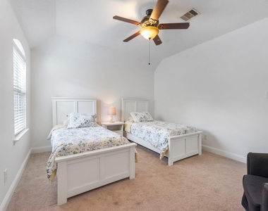 119 Wood Drake Place - Photo Thumbnail 24