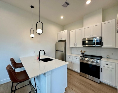203 Danna Lane - Photo Thumbnail 5