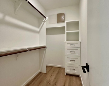 203 Danna Lane - Photo Thumbnail 14
