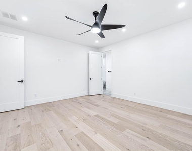 319 N Nagle Street - Photo Thumbnail 34