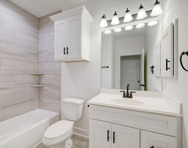 4002 Elmwood Street - Photo Thumbnail 6