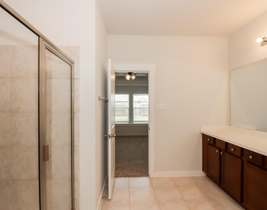 15418 Formaston Drive - Photo Thumbnail 9