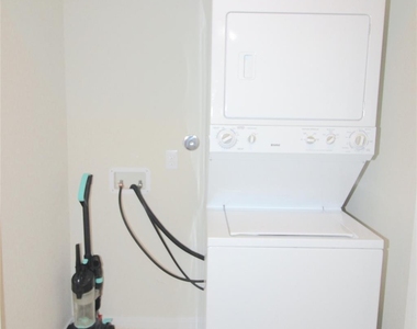 3306 Dandelion Drive - Photo Thumbnail 14