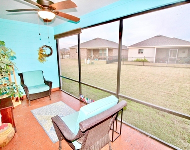 3306 Dandelion Drive - Photo Thumbnail 11