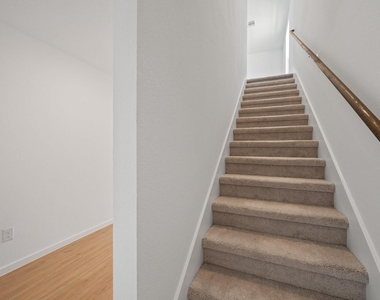 1102 Rustic Willow Drive - Photo Thumbnail 7